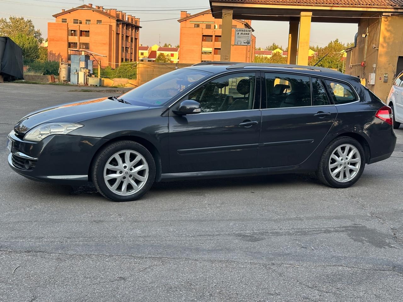 Renault Laguna 2.0 dCi SporTour soli 130mila km