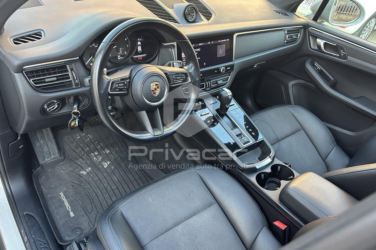 PORSCHE Macan 2.0