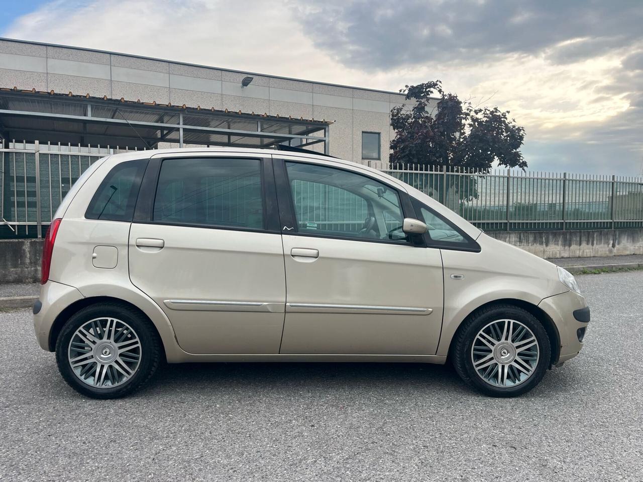 Lancia MUSA 1.4 16V Platino Plus