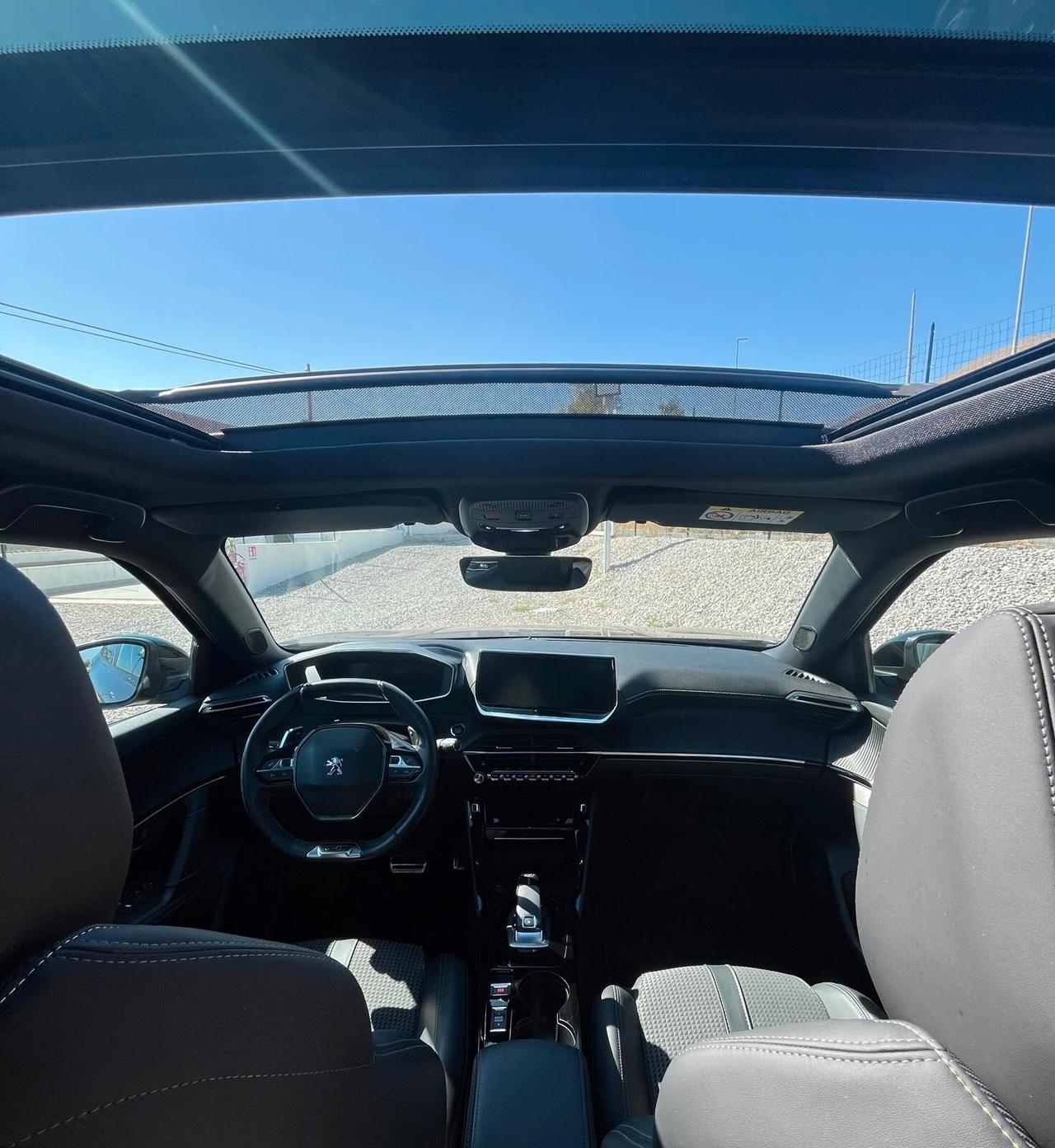Peugeot 2008 GT 130 EAT8