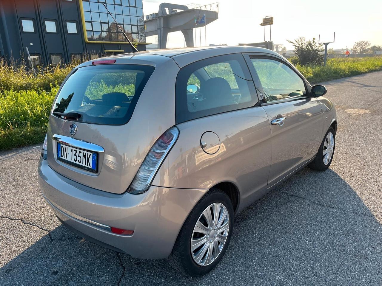 Lancia Ypsilon 1.2 Oro