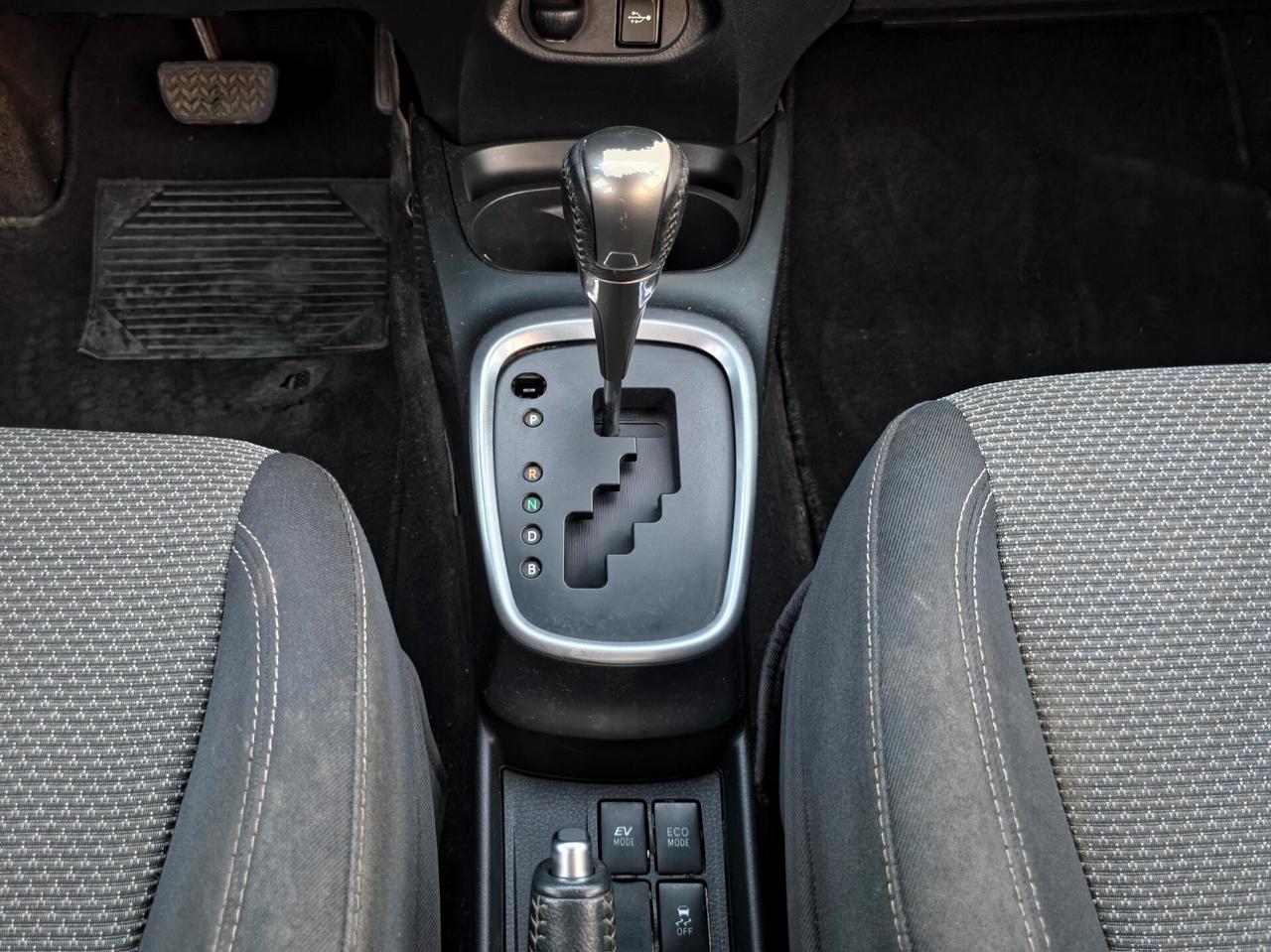 Toyota Yaris 1.5 Hybrid 5 porte Active E6B Automatico NEO 2016