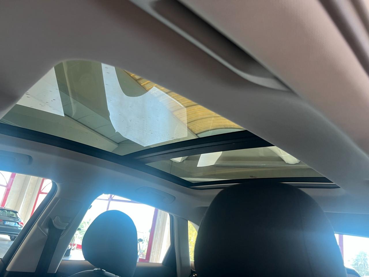 Audi Q3 2.0 TDI 150 CV Sport tetto apribile e panoramico unico proprietario