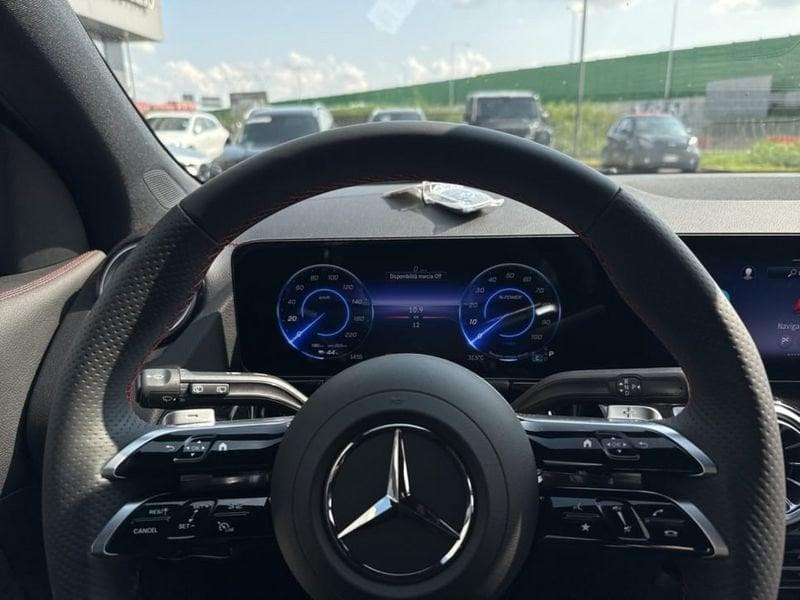 Mercedes-Benz EQA 300 4MATIC AMG Line Advanced