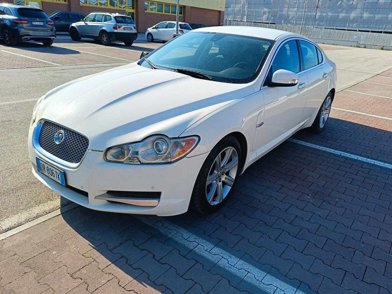 Jaguar XF 2.7D V6 Premium Luxury