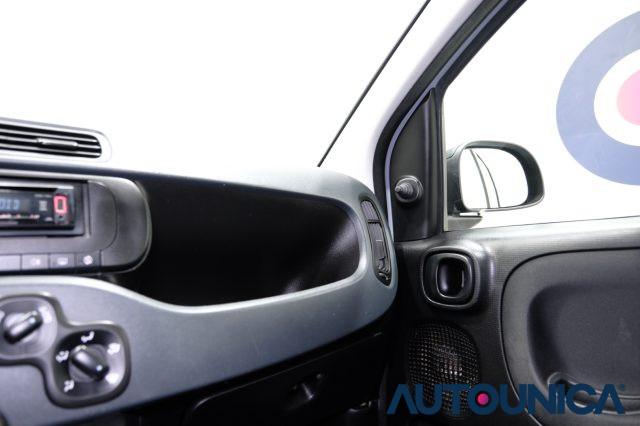 FIAT Panda 1.0 FIREFLY S&S HYBRID NEOPATENTATI