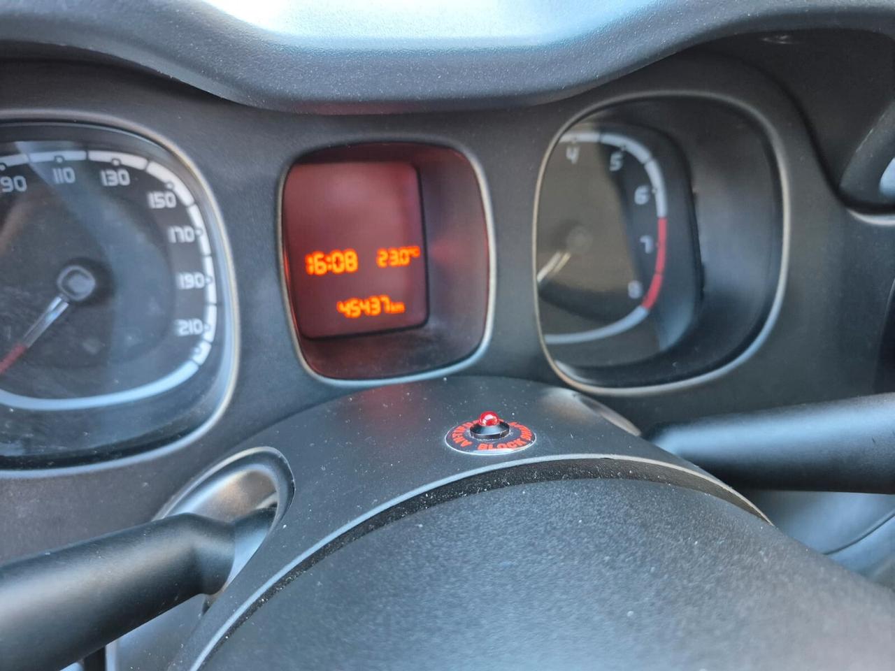 Fiat Panda 1.0 FireFly S&S Hybrid Red