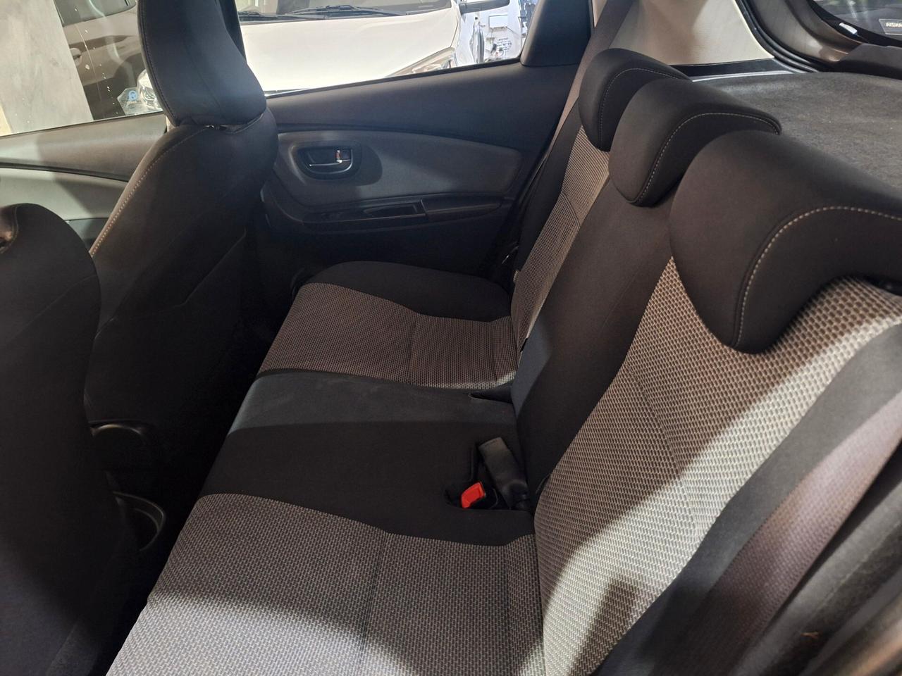 Toyota Yaris 1.5 Hybrid 73cv 1 PROPRIETARIO