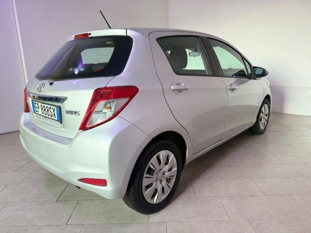 TOYOTA Yaris 1.0 5 porte Lounge