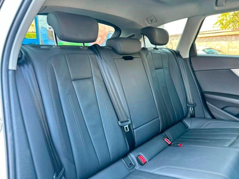 AUDI A4 5ª serie A4 Avant 40 TDI quattro S tro...