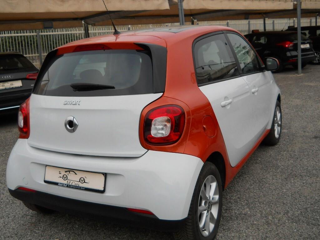 Smart ForFour 70CV 1.0 CC FORFUR PASSION BICOLORE E PANORAMA FULL