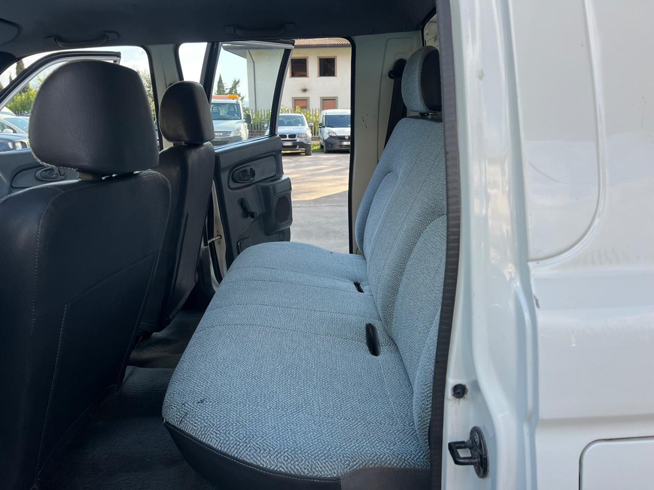 Mitsubishi L200 2.5 TDI 4WD Double Cab Pick-up GL