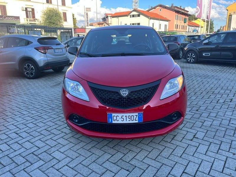 Lancia Ypsilon 1.2 69 CV 5 porte GPL Ecochic Silver