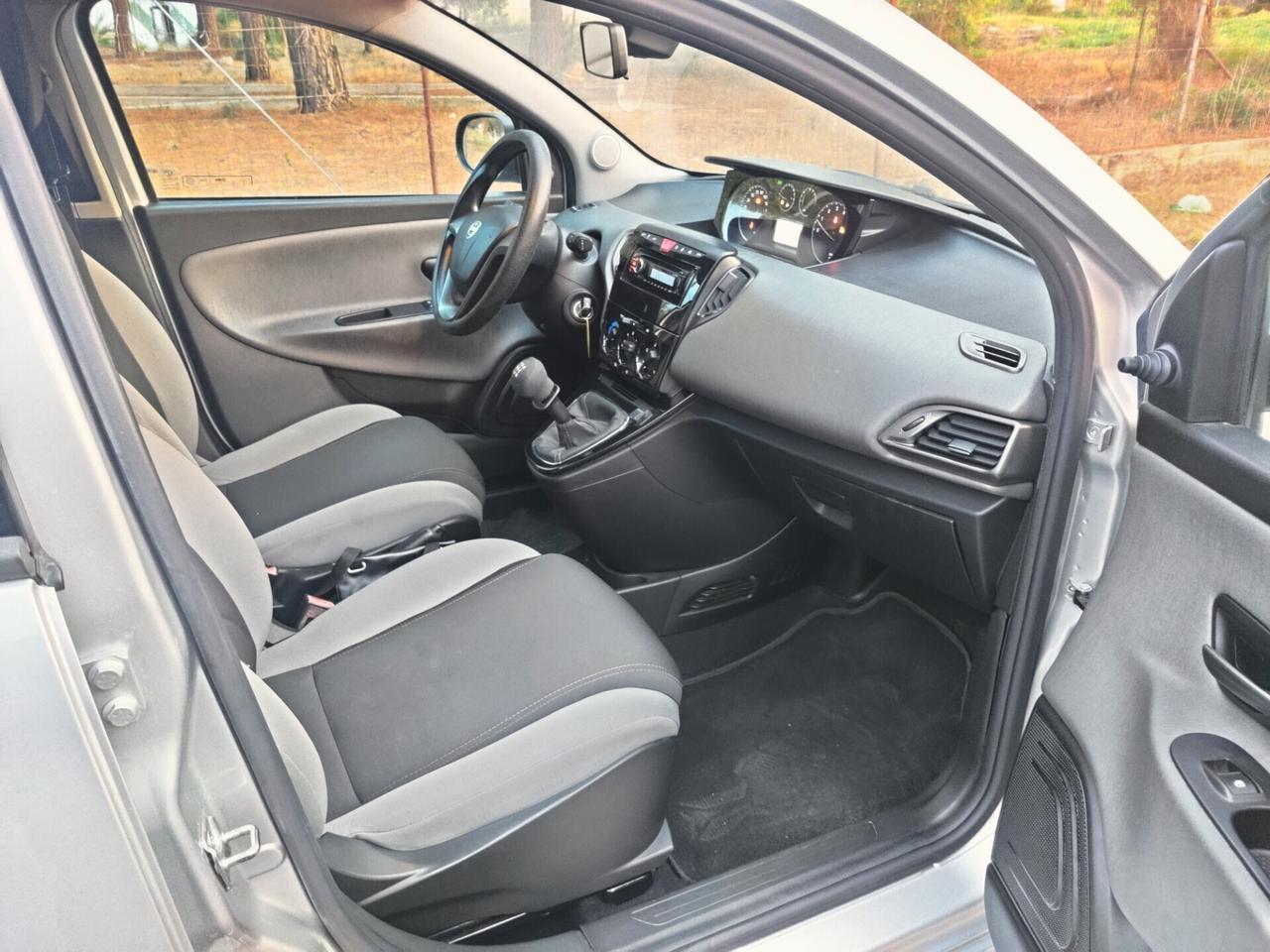 Lancia Ypsilon 1.2 69 CV 5 porte GPL Ecochic 2014