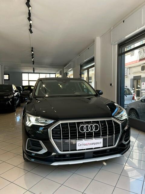 Audi Q3 35 2.0 tdi Advance Business S-tronic