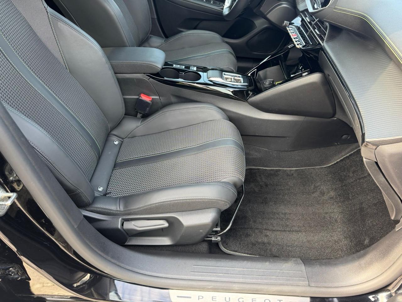 Peugeot 208 PureTech 100 Stop&Start EAT8 5 porte GT