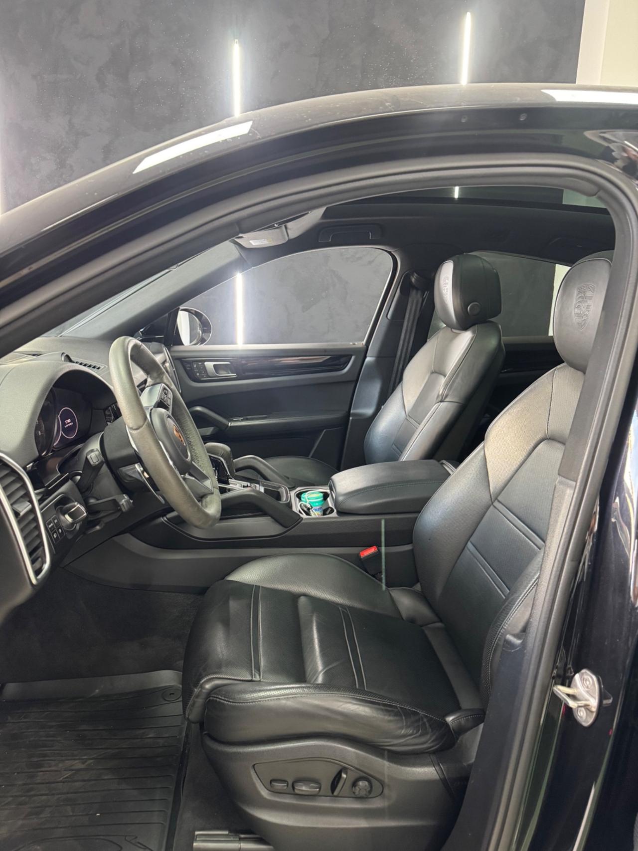 Porsche Cayenne Coupé 2.9 V6 S Platinum Edition