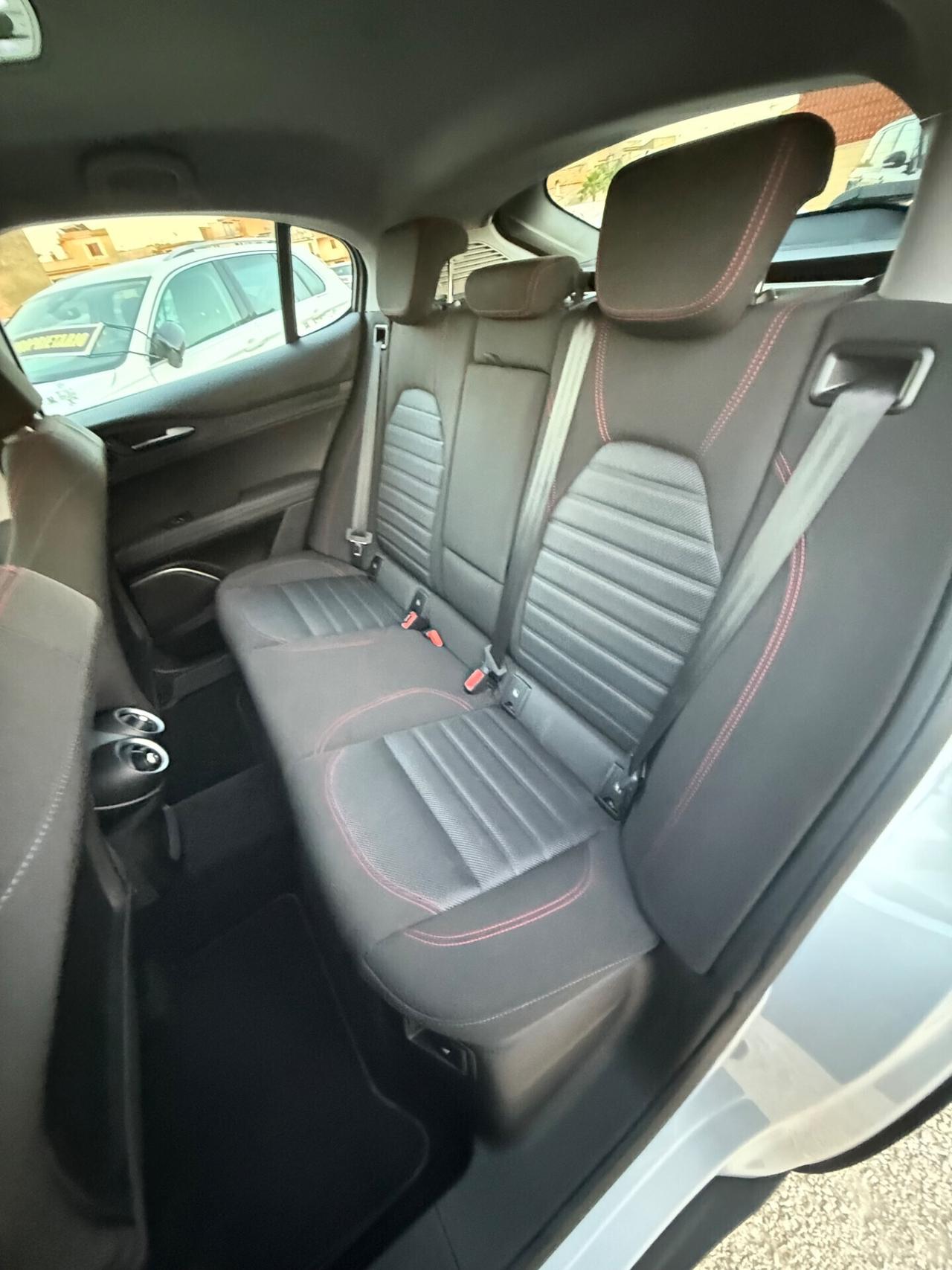 Alfa Romeo Stelvio 2.2 Turbodiesel 190 CV AT8 RWD Executive