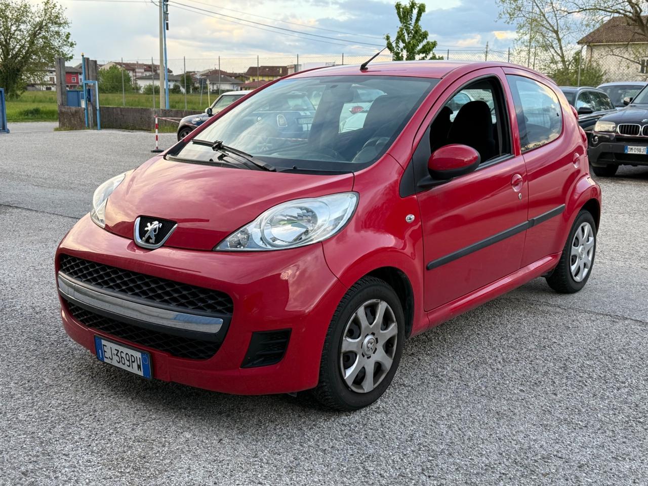 Peugeot 107 1.0 68CV 5p. Sweet Years