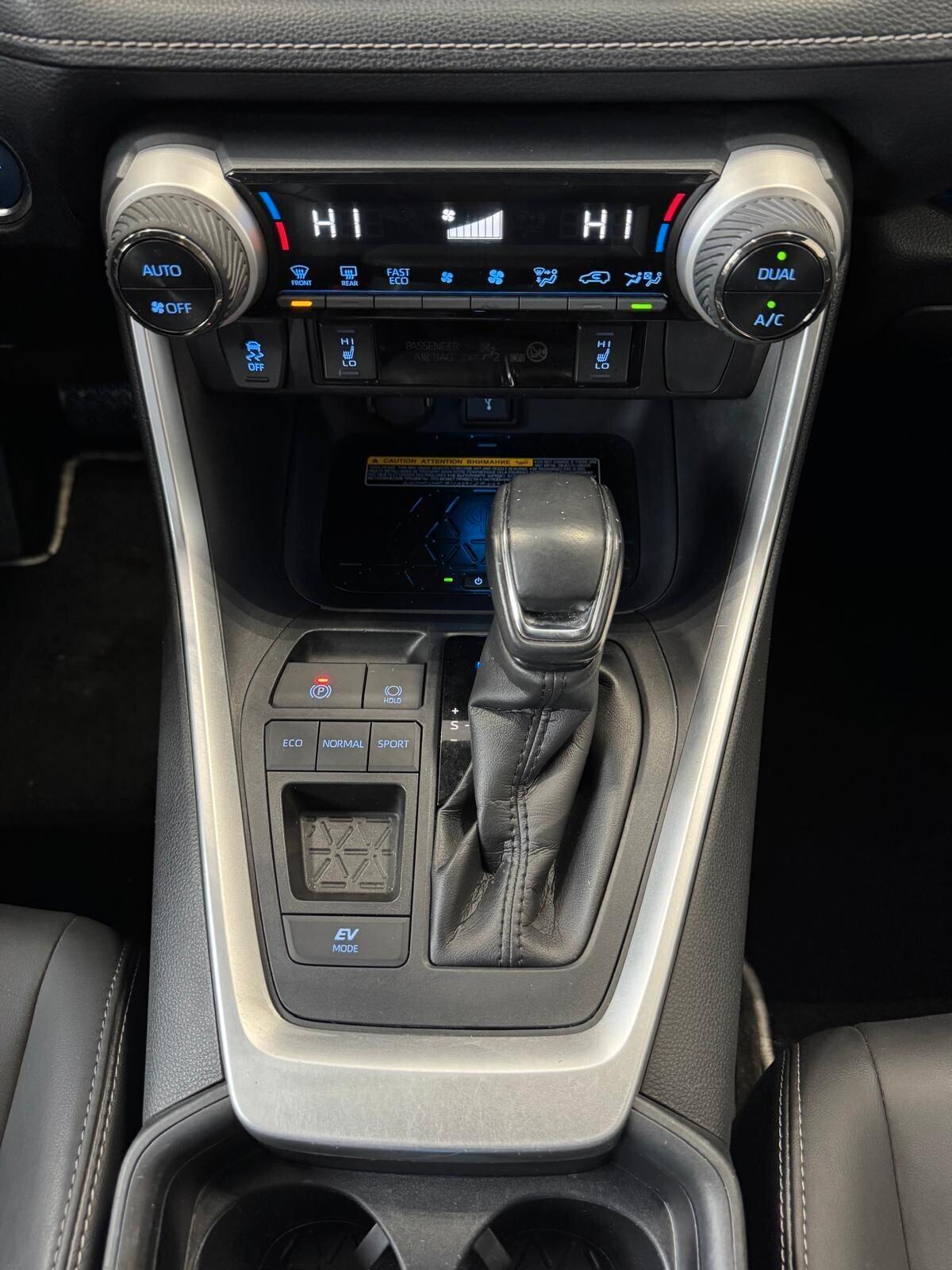 Toyota RAV 4 2.5 HV E-CVT 2WD Black Edition