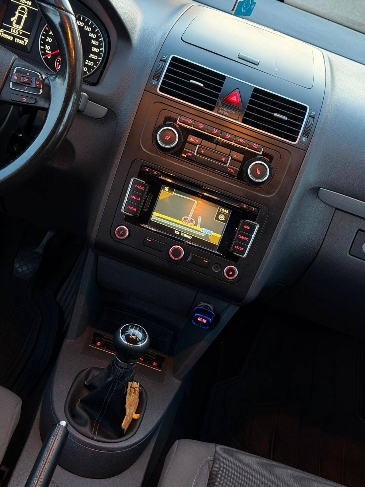 Volkswagen Touran 1.6 TDI DPF HIGHLINE