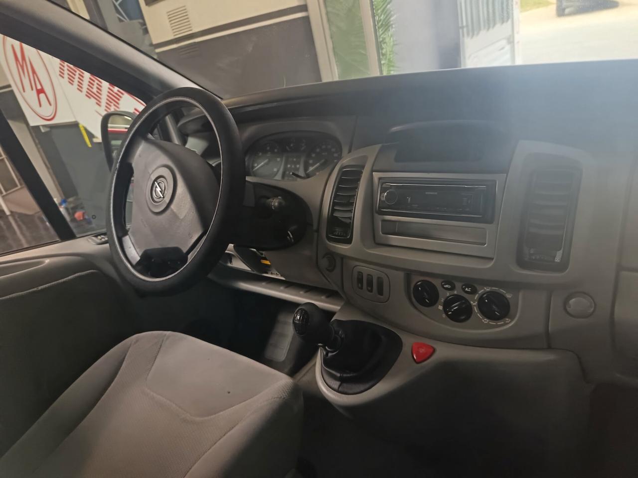 Opel Vivaro 27 2.5 CDTI/135CV PC-TN Combi