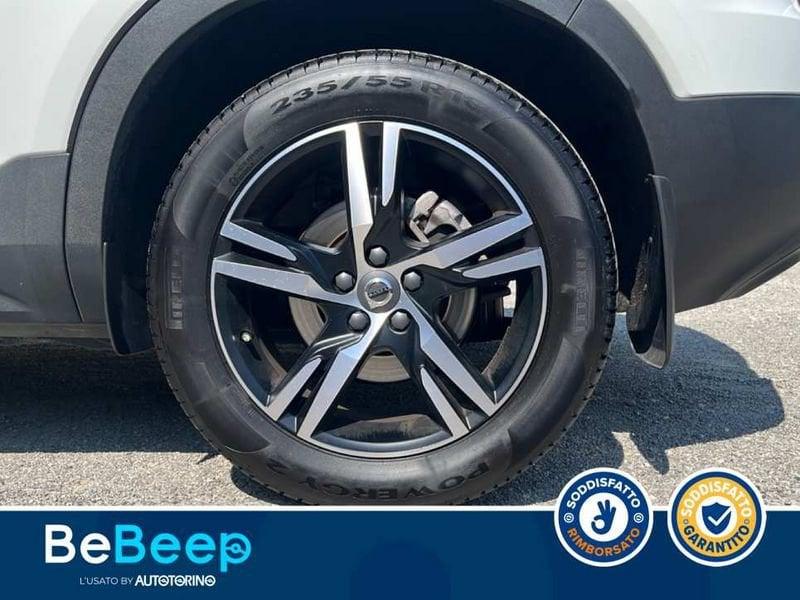 Volvo XC40 2.0 T4 MOMENTUM AWD GEARTRONIC