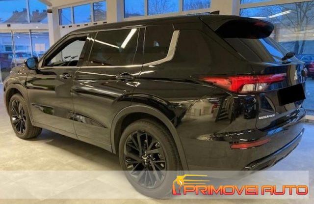 MITSUBISHI Outlander 2.5 2WD CVT Black Edition