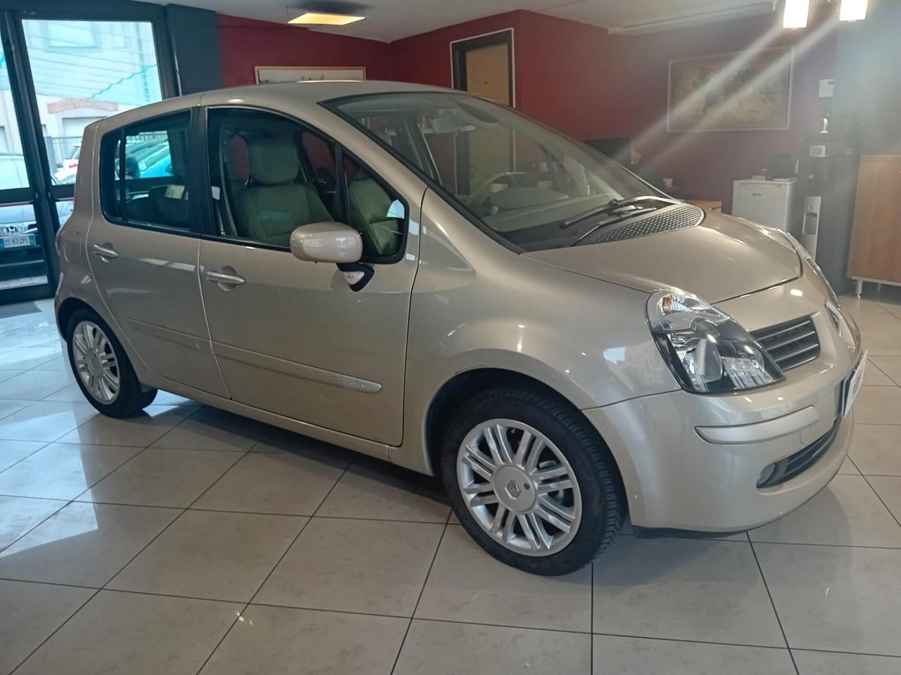 Renault Modus 1.6 16V Initiale