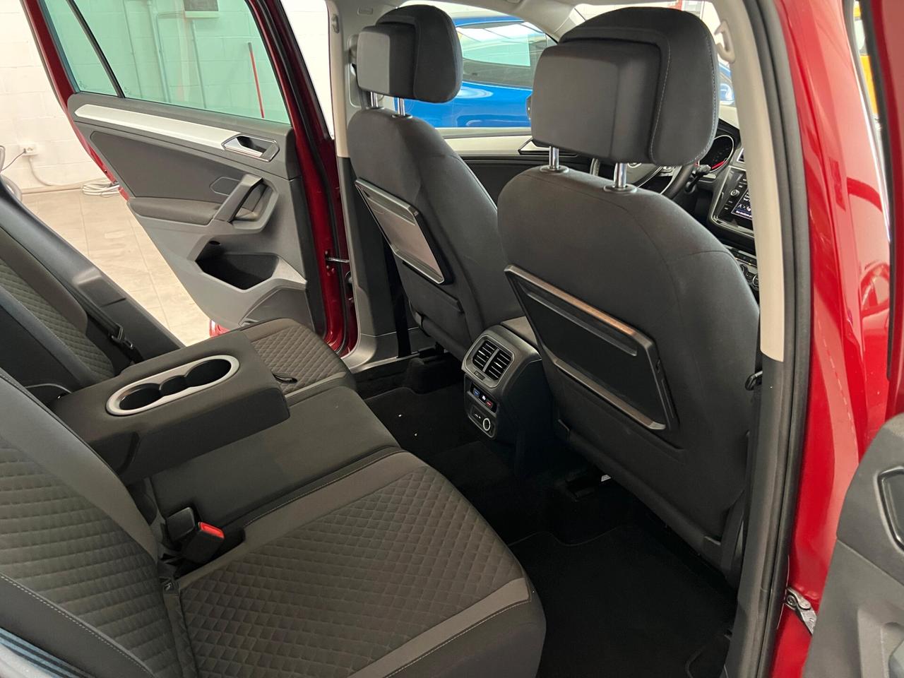 Volkswagen Tiguan 2.0 TDI SCR DSG 4MOTION Business BMT