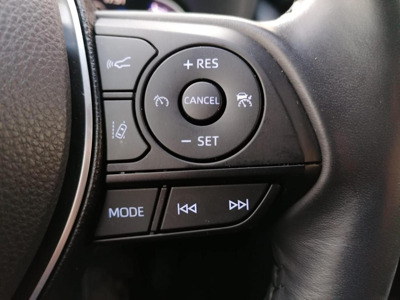 Toyota RAV4 2.5 HV (218CV) E-CVT 2WD Business Bianco