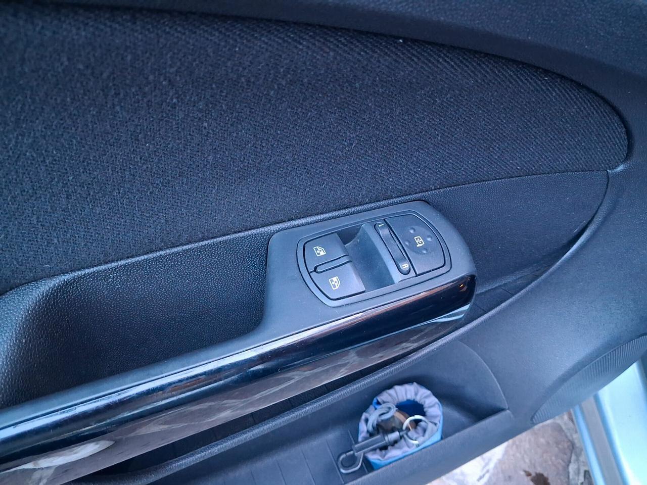 Opel Corsa 1.2 85CV 5 porte GPL-TECH Edition