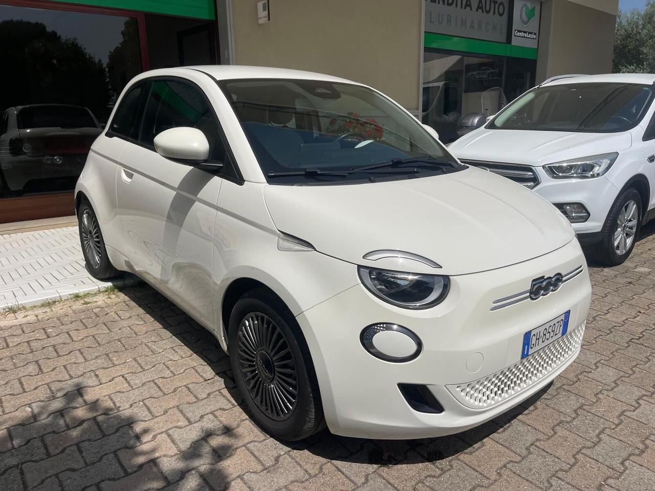 Fiat 500 500e Berlina 42 kWh La Prima