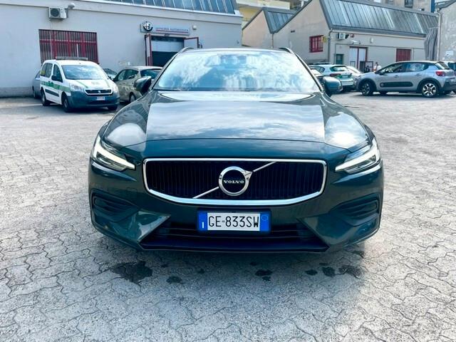 Volvo V60 B4 (d) Geartronic Momentum Business Pro Garanzia 24M