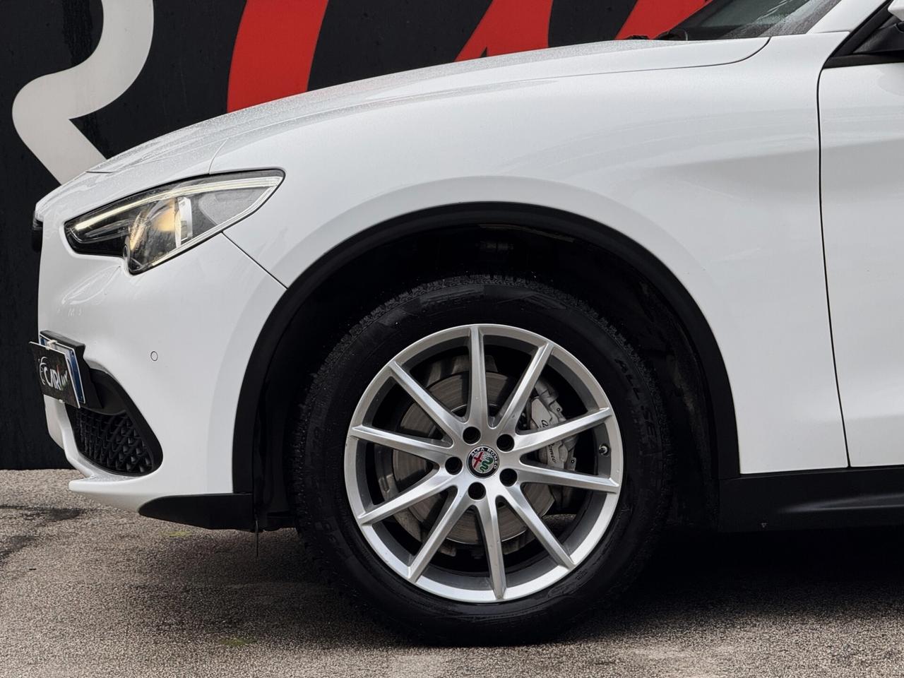Alfa Romeo Stelvio 2.2 T Super Q4 210CV AT8 NAVI CAM