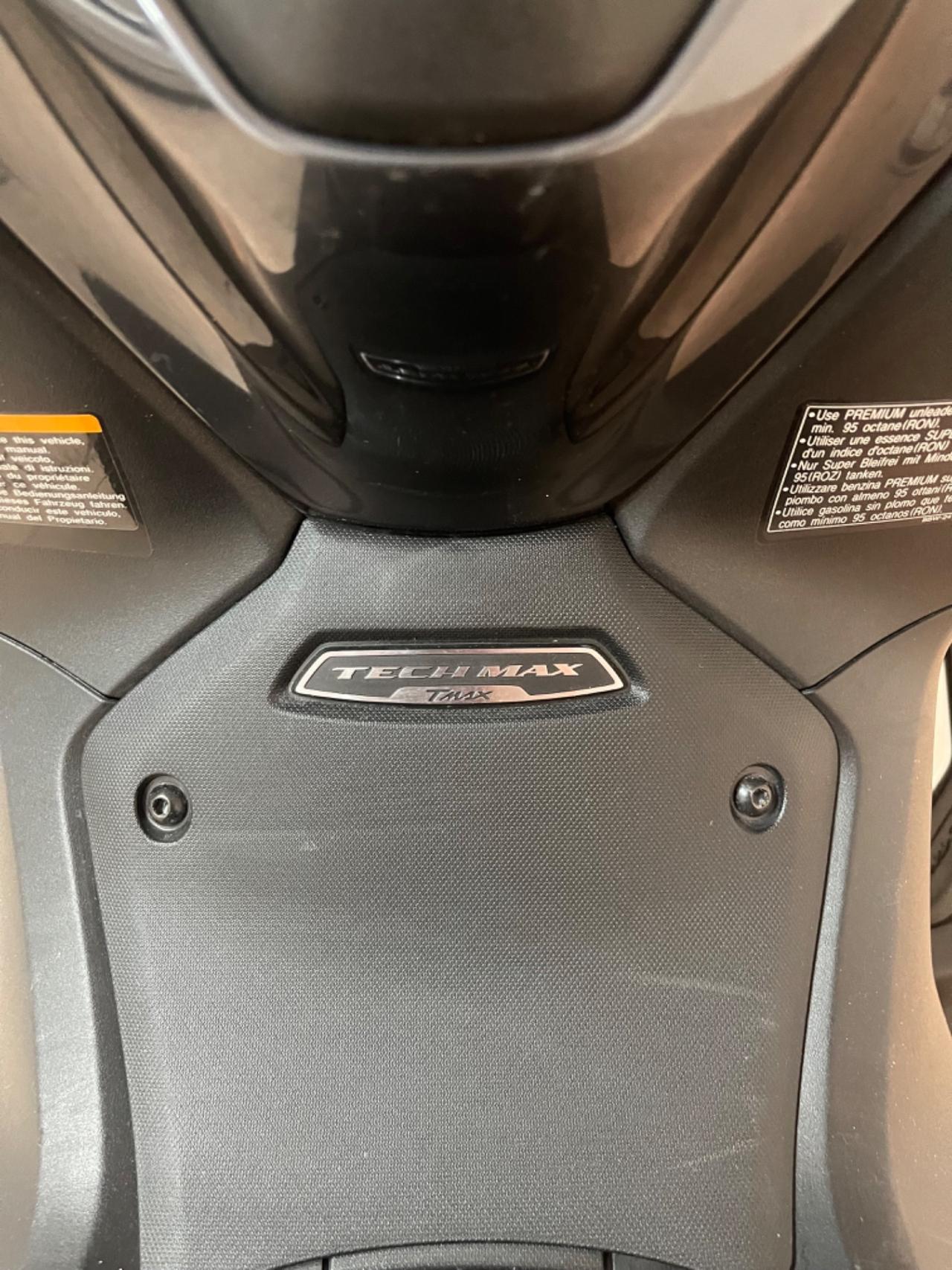 Yamaha TMAX 560 TECH-MAX
