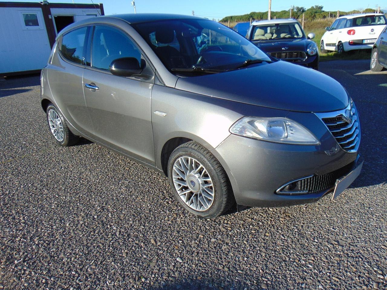 lancia ypsilon 1.3 mjt