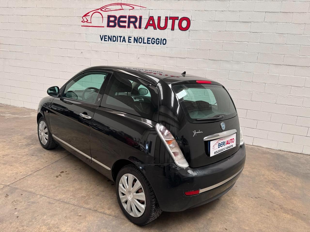 Lancia Ypsilon 1.2 benzina adatta neopatentati