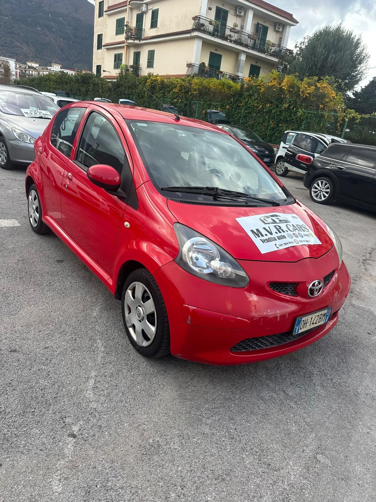 Toyota Aygo 1.0 12V VVT-i 5 porte Sol