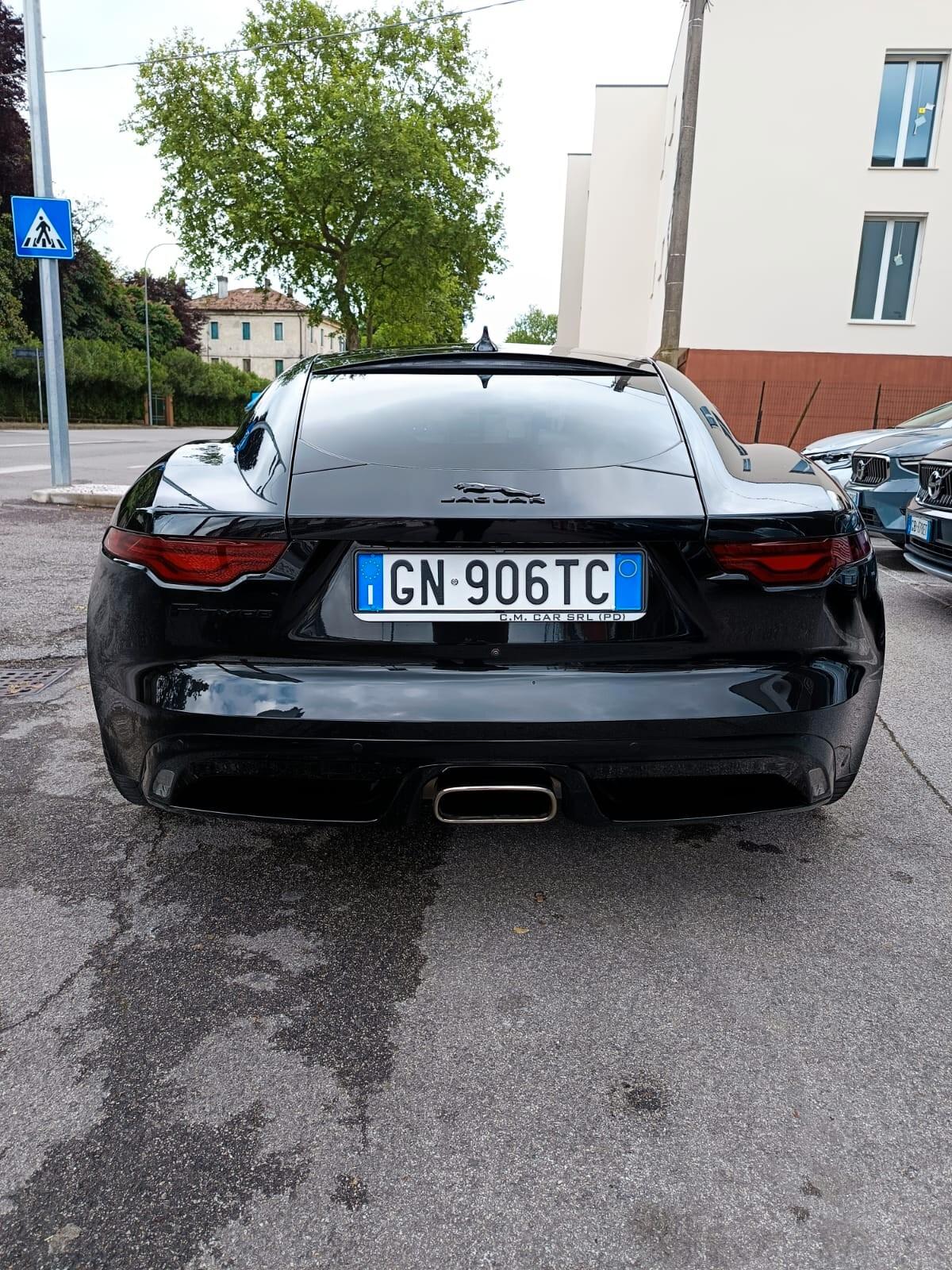 Jaguar F-Type 2.0 aut. Coupé R-Dynamic Black