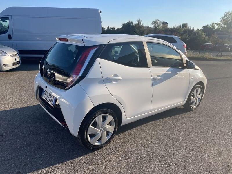 Toyota Aygo Aygo 1.0 VVT-i 69 CV 5 porte x-business MMT iva esposta compresa
