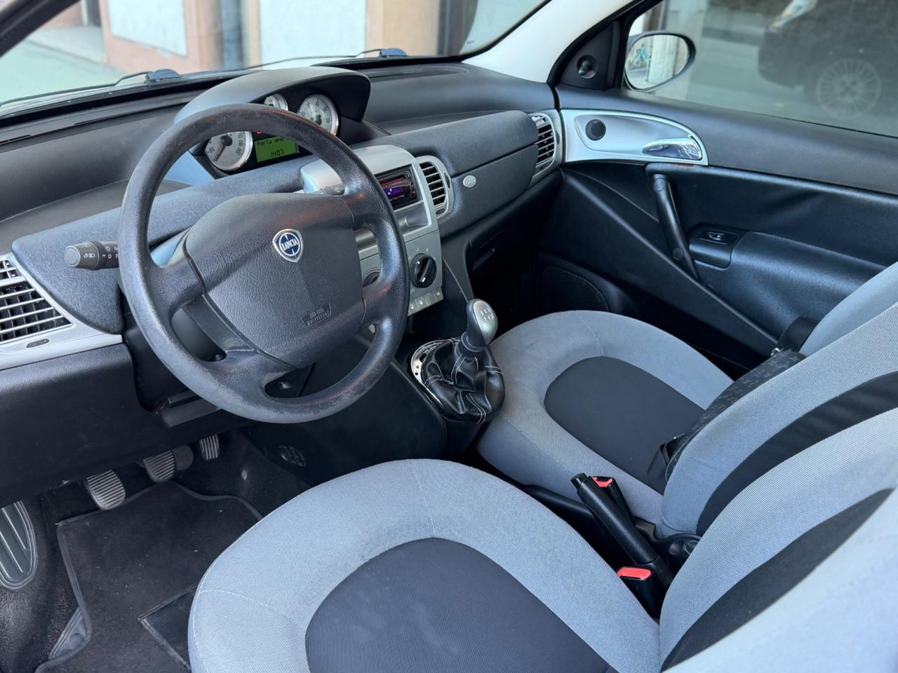 Lancia Ypsilon 1.2 benzina soli 65.000 km - 2009