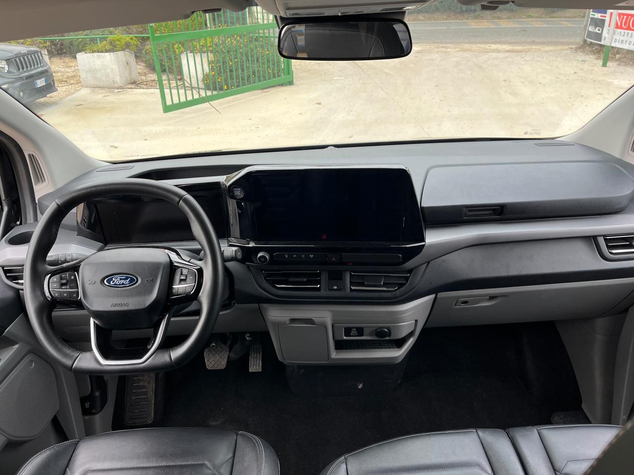 Ford Tourneo Custom 320 L2H1 2.0 170CV AUTO