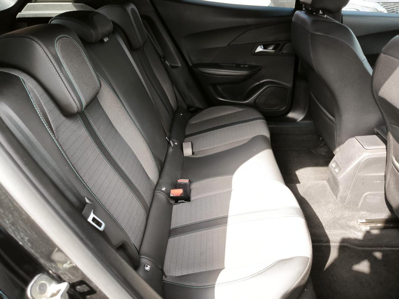 Peugeot 2008 PureTech 100 S&S Allure