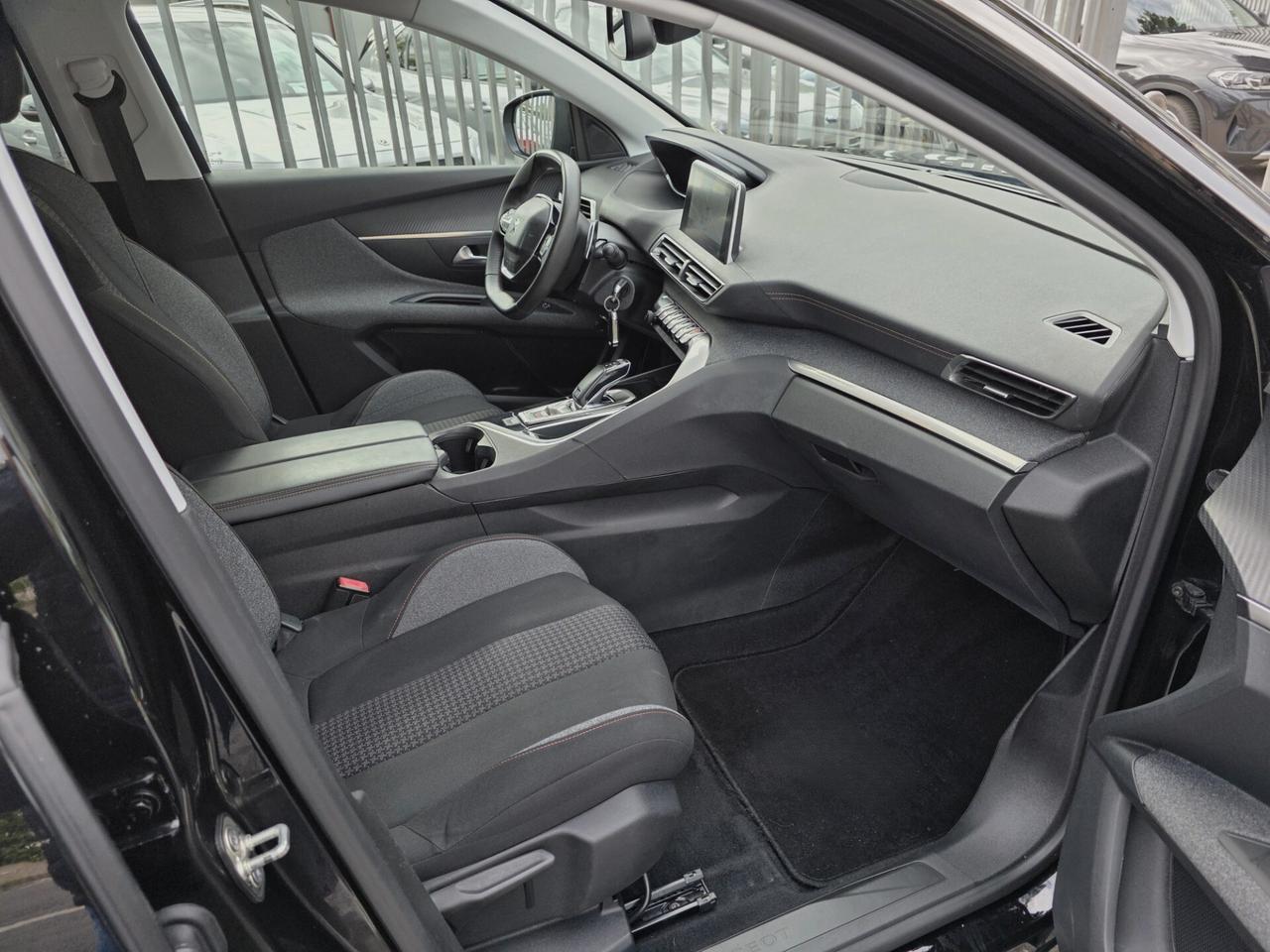 Peugeot 3008 BlueHDi 130 S&S EAT8 Business