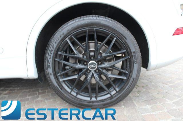 AUDI Q5 40 TDI quattro S tronic Sport S LINE