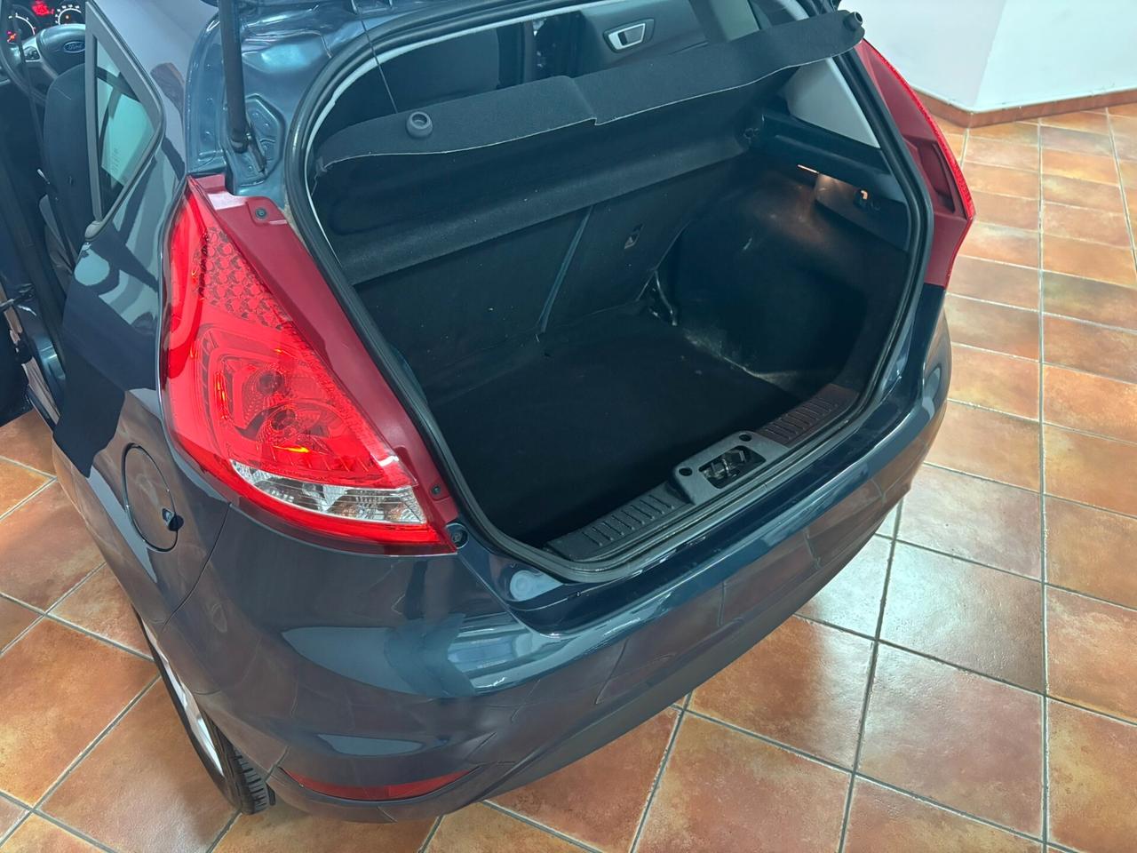 FORD FIESTA 1.2 BENZINA TITANIUM 12/2012