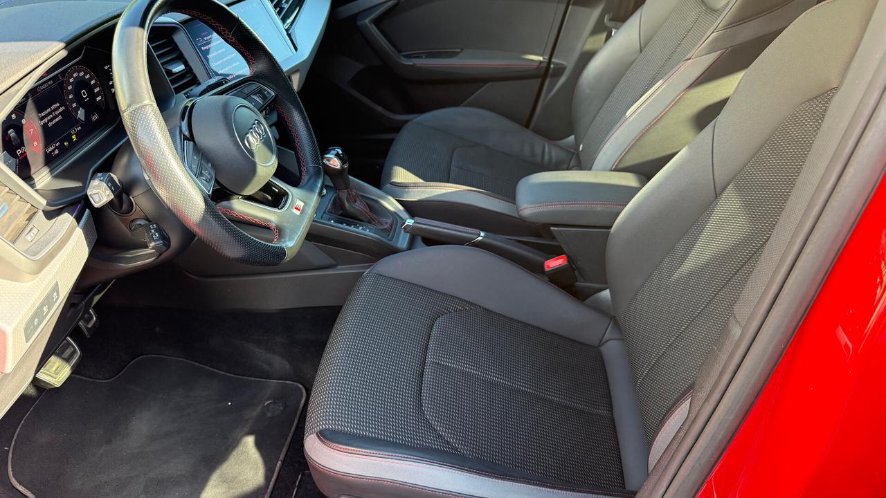 Audi A1 SPB 40 TFSI S tronic Identity Black