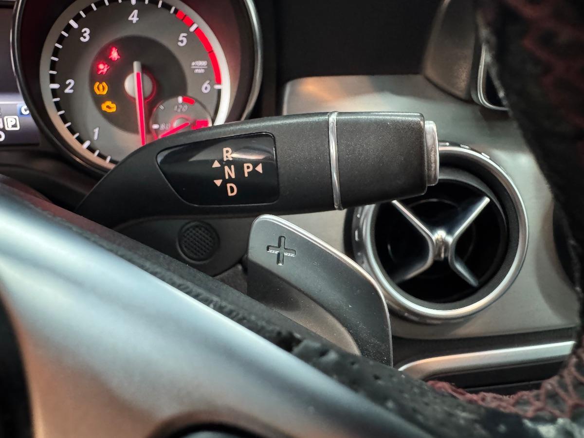 MERCEDES GLA 200 d Automatic AMG TETTO/ RETROCAMERA/ NAVI