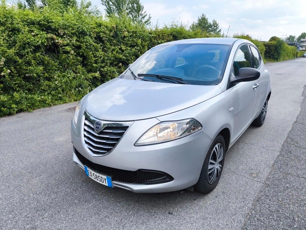 LANCIA YPSILON 1,3 MJT PLATINUM 95CV- OK NEOPATENTATI